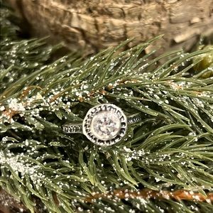 RETIRED Silpada Perfect Bliss CZ hammered ring.